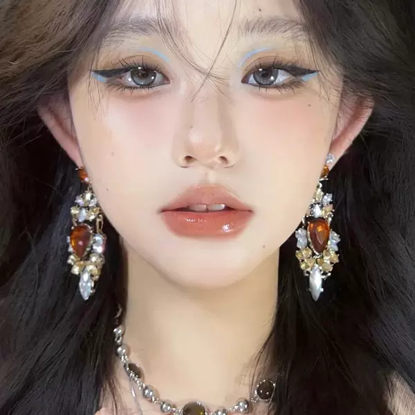 2025 Earrings Trendy Retro Heavy Industry Ethnic Style Versatile Earrings for Women Accessible Luxury Elegant Long Non-Pierced Ear Clips for Women