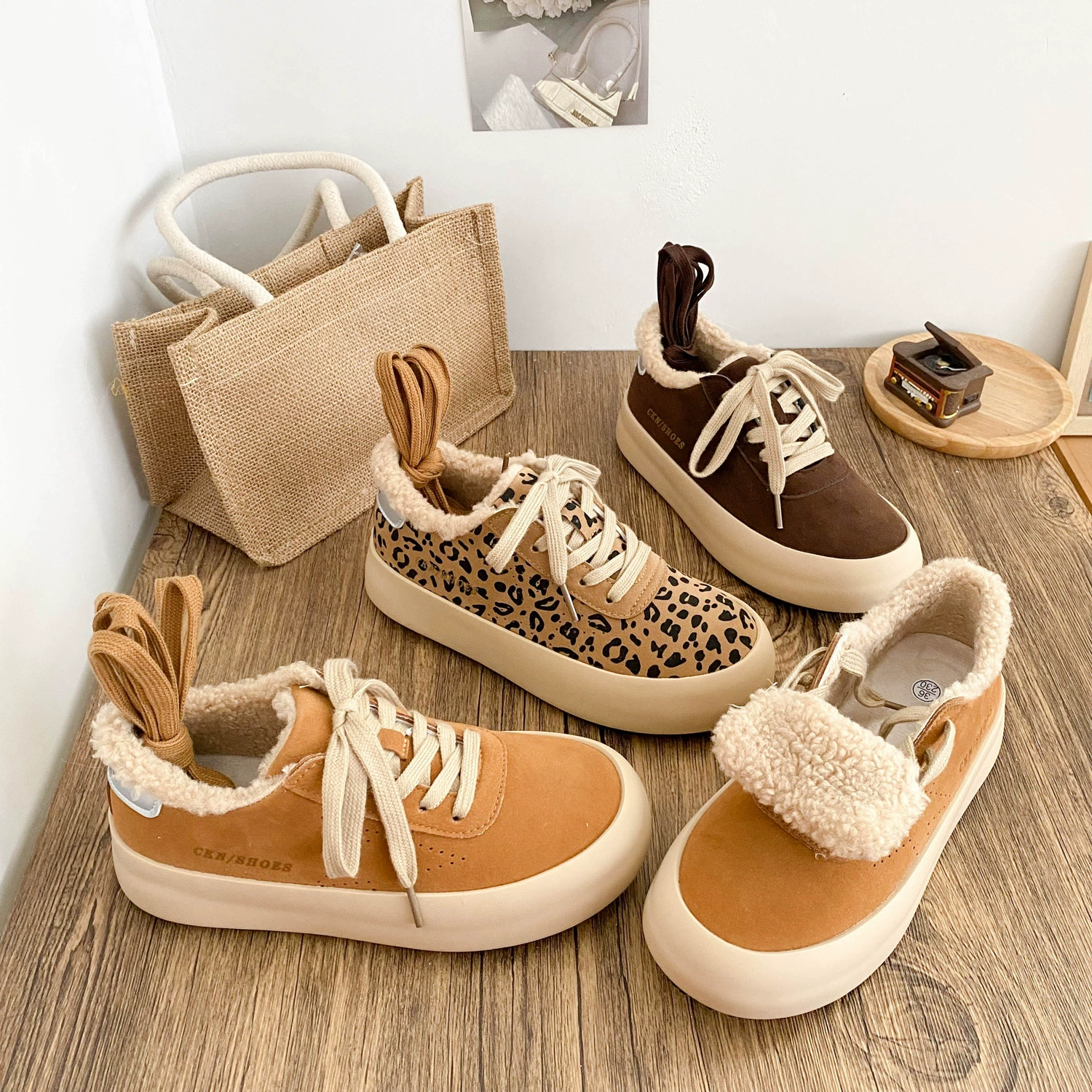 6590 латексных стелек, женские ретро-кроссовки на толстой подошве с подкладкой из овечьей шерсти, новые немецкие тренировочные кроссовки 2024 года, утолщенные хлопковые туфли.