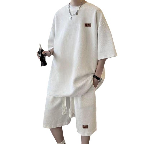 [Set] Waffle-Weave Men's Summer Instagram-Inspired Hong Kong-Style Short-Sleeve T-Shirt & Shorts – Premium-Look Men's Wear for Stylish Outfits