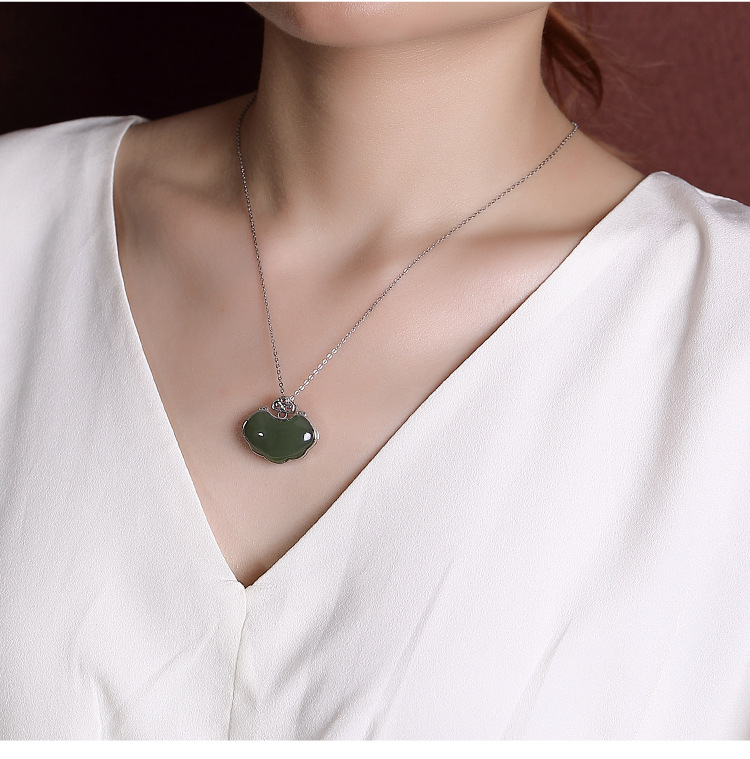 Mặt dây chuyền bạc S925 mạ vàng hình hươu bạc đính ngọc bích sapphire phong cách cổ điển — Kiểu Sapphire (không có dây chuyền) chi tiết 3