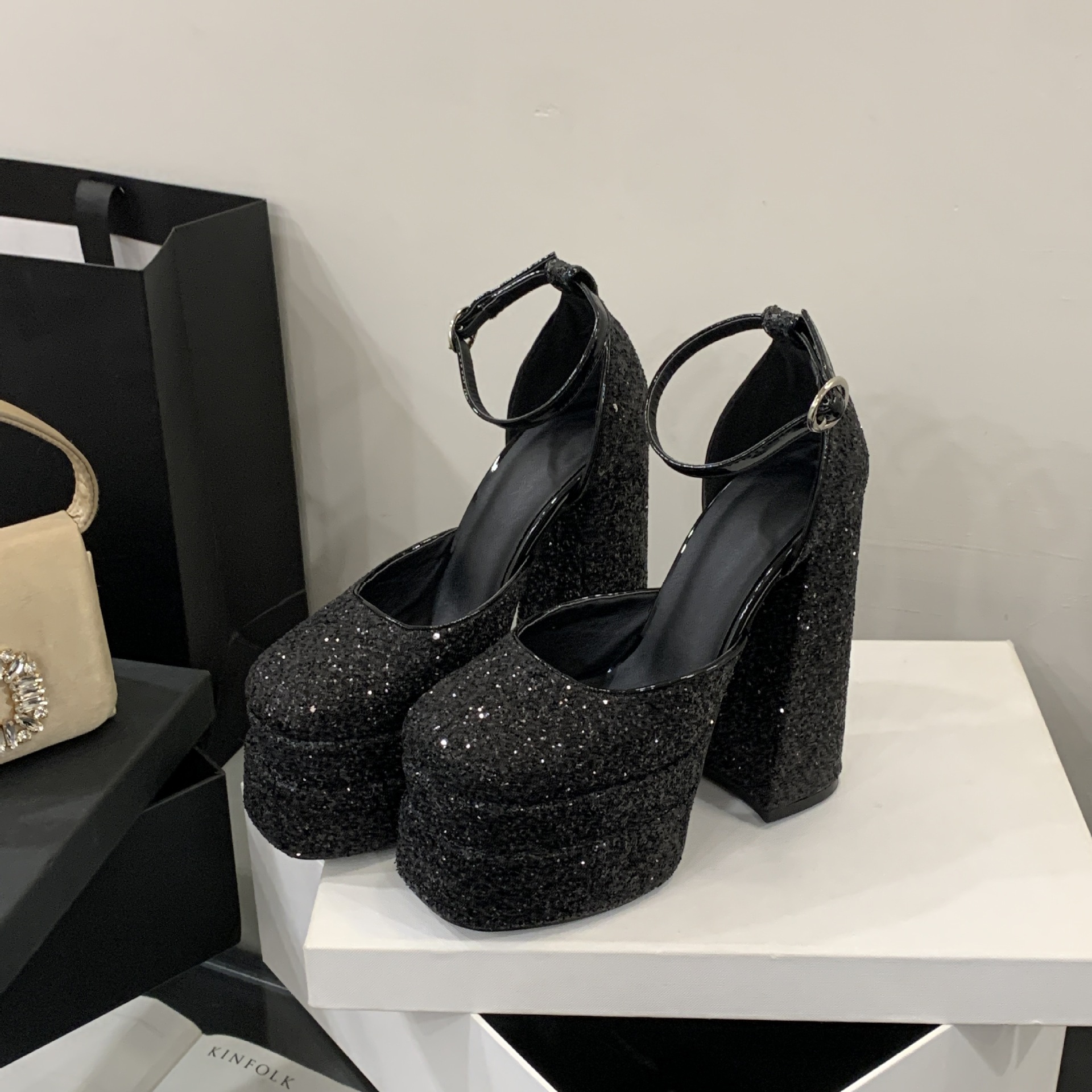 Sandal cao gót nữ mũi vuông khóa ngang gót 15 cm — Màu bạc chi tiết 5