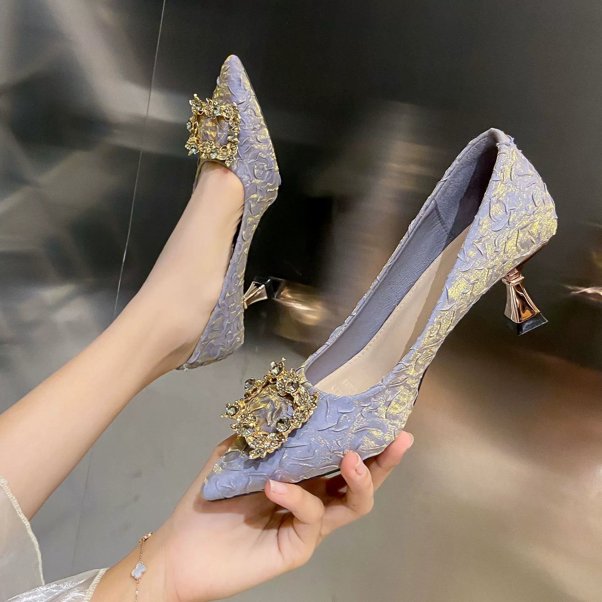 Фужер бутылка Pointed-Toe Обувь на каблуке, корейско-зид-стиль, жемчужная пряжка, элегантно повседневно