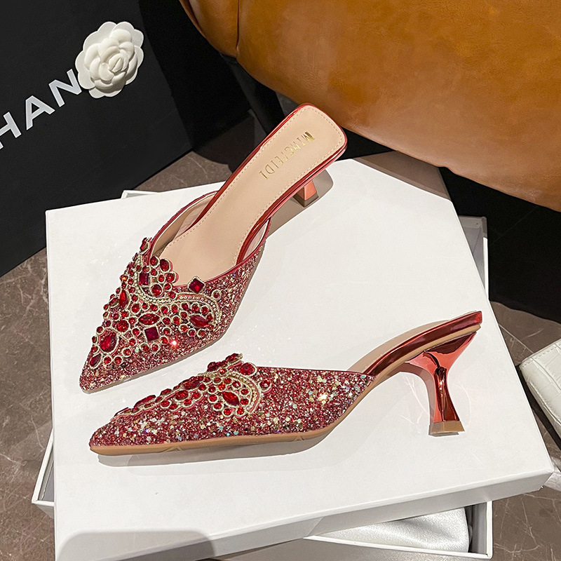 2025 verano nuevo estilo red red diamond medio zapatillas zapatillas de tacón frío zapatillas de tacón alto zapatillas de mujer ropa exterior de moda tacones delgados punta image 8