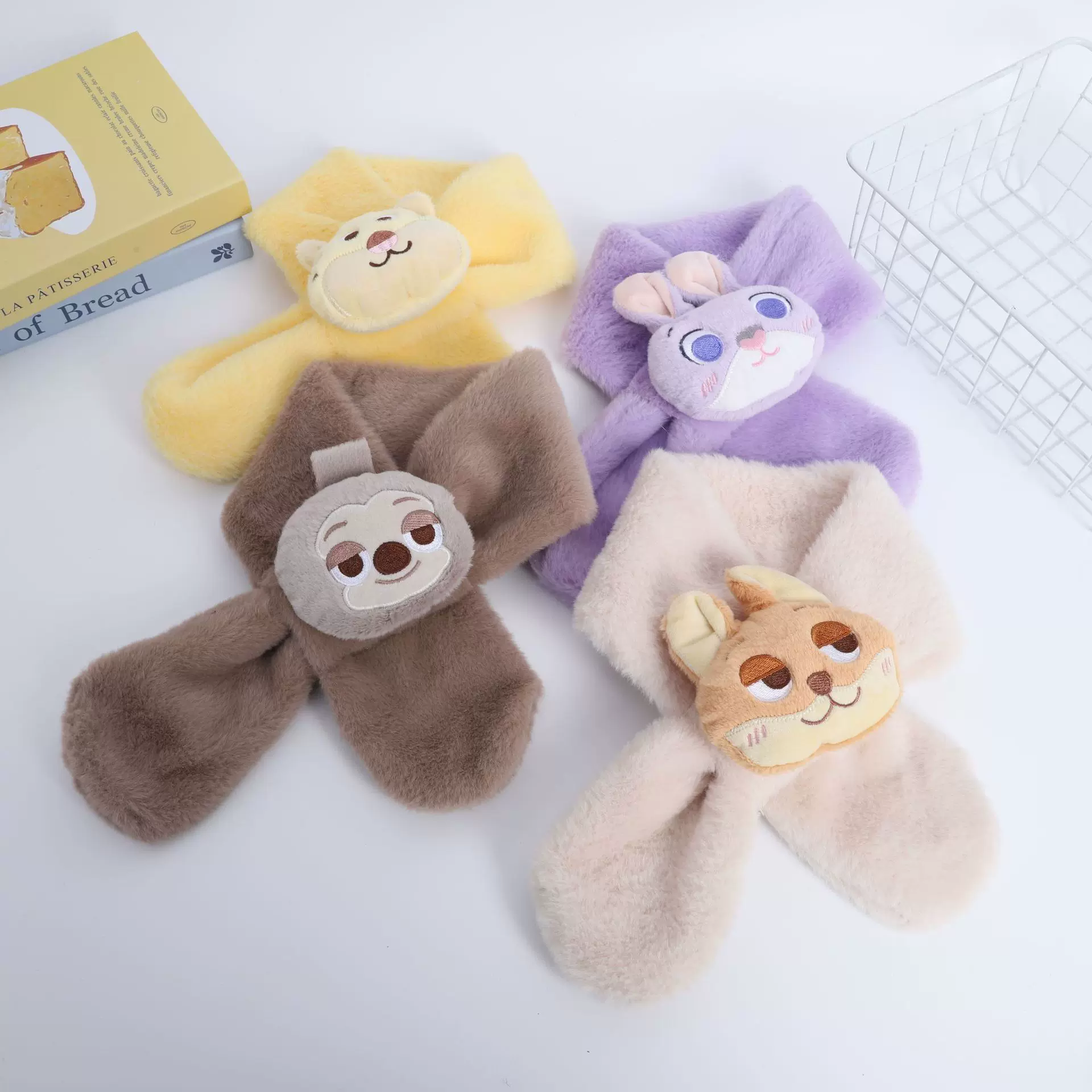 儿童交叉围巾可爱卡通朱迪围脖秋冬季男女童保暖加厚防风护颈套脖