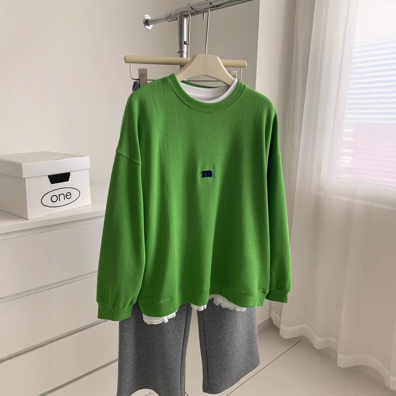Spring Grassland Green Round-Neck Pullover Sweatshirt for Women, Loose Korean-Style Sweatshirt with Toothbrush Embroidery Letters, Loose Top Spring Grassland Green Round-Neck Pullover Sweatshirt for Women, Loose Korean-Style Sweatshirt with Toothbrush Embroidery Letters, Loose Top