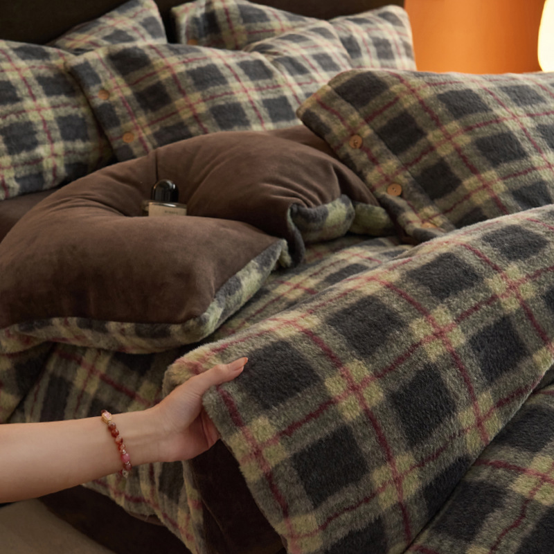 Invierno de alpaca cálida y leche de cachemira gruesa cuatro piezas nuevas sábanas de franela de coral cubierta de colchón de tres piezas