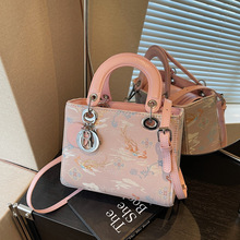 ���ֵ����Ů2026�¿��ļ�����μ�б���Ư�������ٴ����������