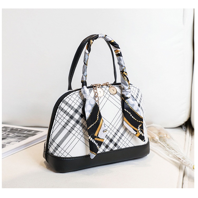 Women's Small All Seasons Pu Leather Printing Fashion Ribbon Square Zipper Dome Bag display picture 3