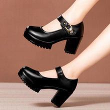 2021 soft leather single shoes women thick heel high heel跨