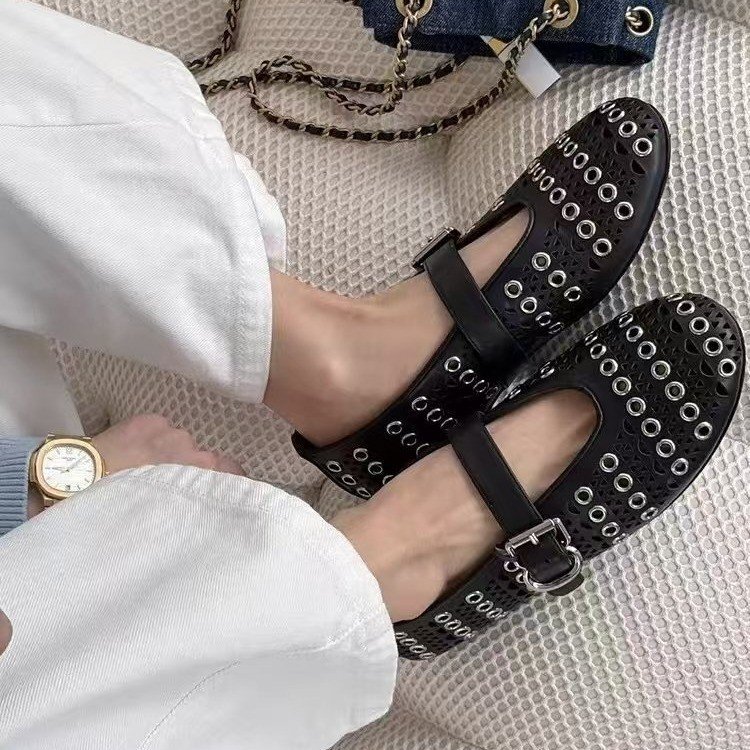 Cross-border plus size Hollow Metal Ring Mary Jane Shoes Women's Spring and Summer 2025 New One-word Soft Leather Single Shoes Women's Breathable Cross-border plus size Hollow Metal Ring Mary Jane Shoes Women's Spring and Summer 2025 New One-word Soft Leather Single Shoes Women's Breathable