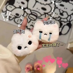 少女の心の創意的な表情がギシギシと鳴いています。
