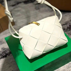 既製織りBV牛革ステッチカメラバッグクロスボディバッグトレンディな本革コンパクト、実用的、軽量クロスボーダー2025新