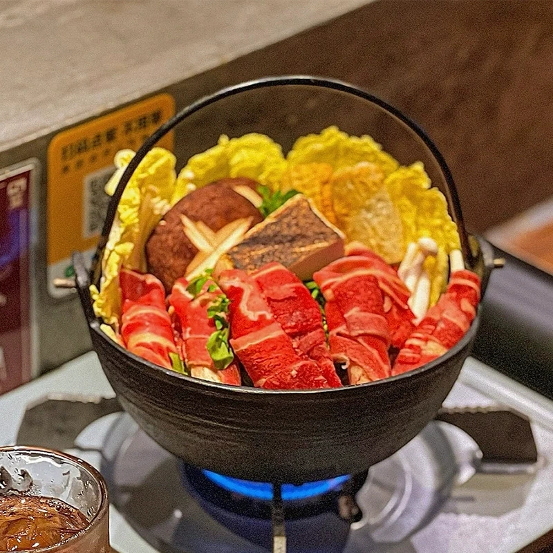 Чугунная кастрюля для дома японская суки pot pot сукияки суповая кастрюля рагу на открытом воздухе подвесная маленькая железная кастрюля Чжан Сяоюэ