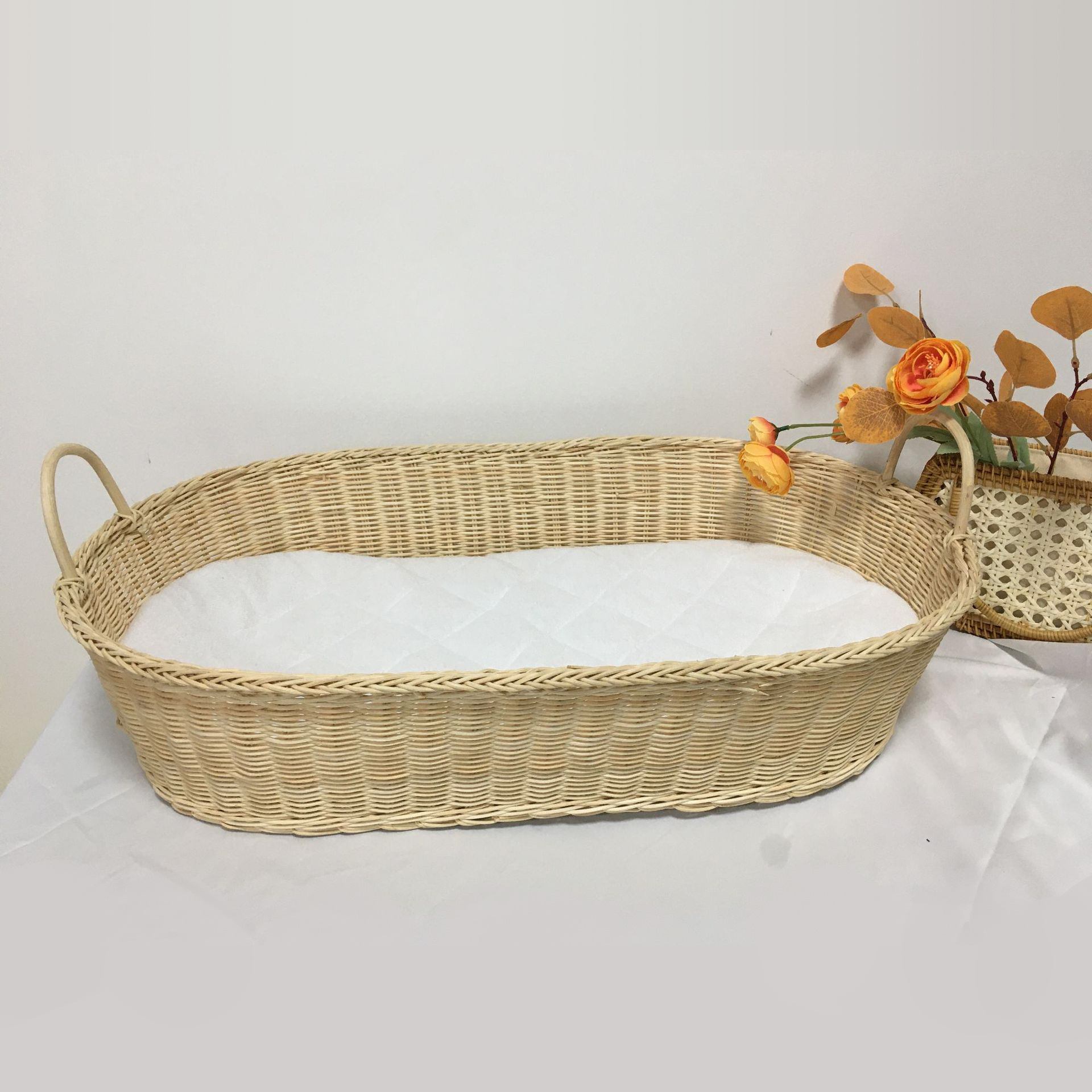 Ins Woven Natural Rattan Baby Basket Baby Cradle Carrying Basket Newborn Sleeping Basket Rattan Baby Bed