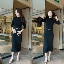 2023年秋冬新款时尚韩版长袖连衣裙洋气显瘦圆领修身打底黑色裙子