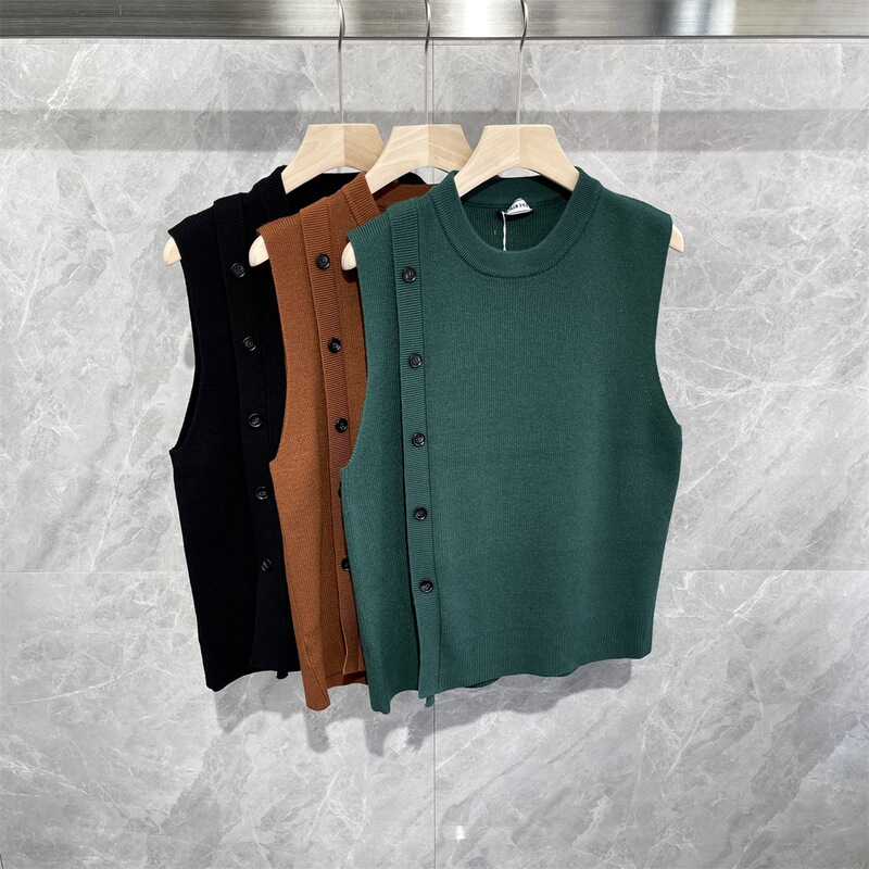 South Korea Autumn and Winter Distinctive Button Decorative Sweater Vest Men's Simple Solid Color Sleeveless Round Neck Pullover Sweater Vest