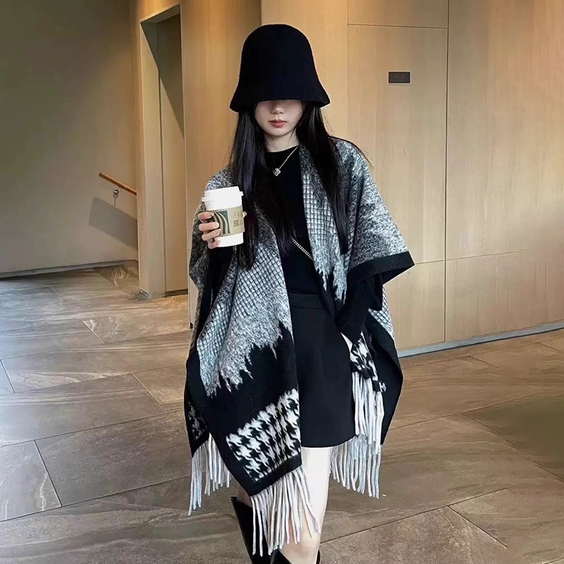 旅游披肩女新款围巾女格子围巾百搭空调房斗篷护肩颈毛毯女外搭|undefined
