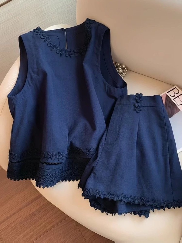 ファッショナブルなデザインのレースノースリーブベストトップ女性の夏の新しいカジュアルスリムスカートツーピースセット|undefined