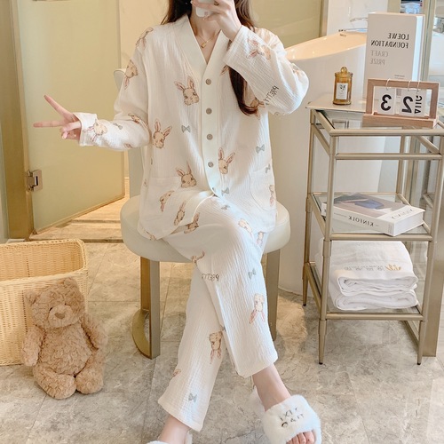 A variety of crepe maternity suits, summer washed cotton thin maternity pajamas, postpartum pajamas, confinement clothes for sale on behalf of