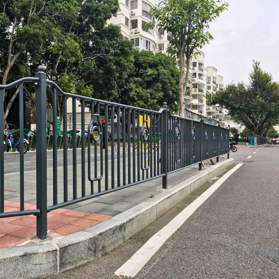 六度灰市政道路护栏人行道马路防撞安全护栏栅栏围栏交通公路隔离