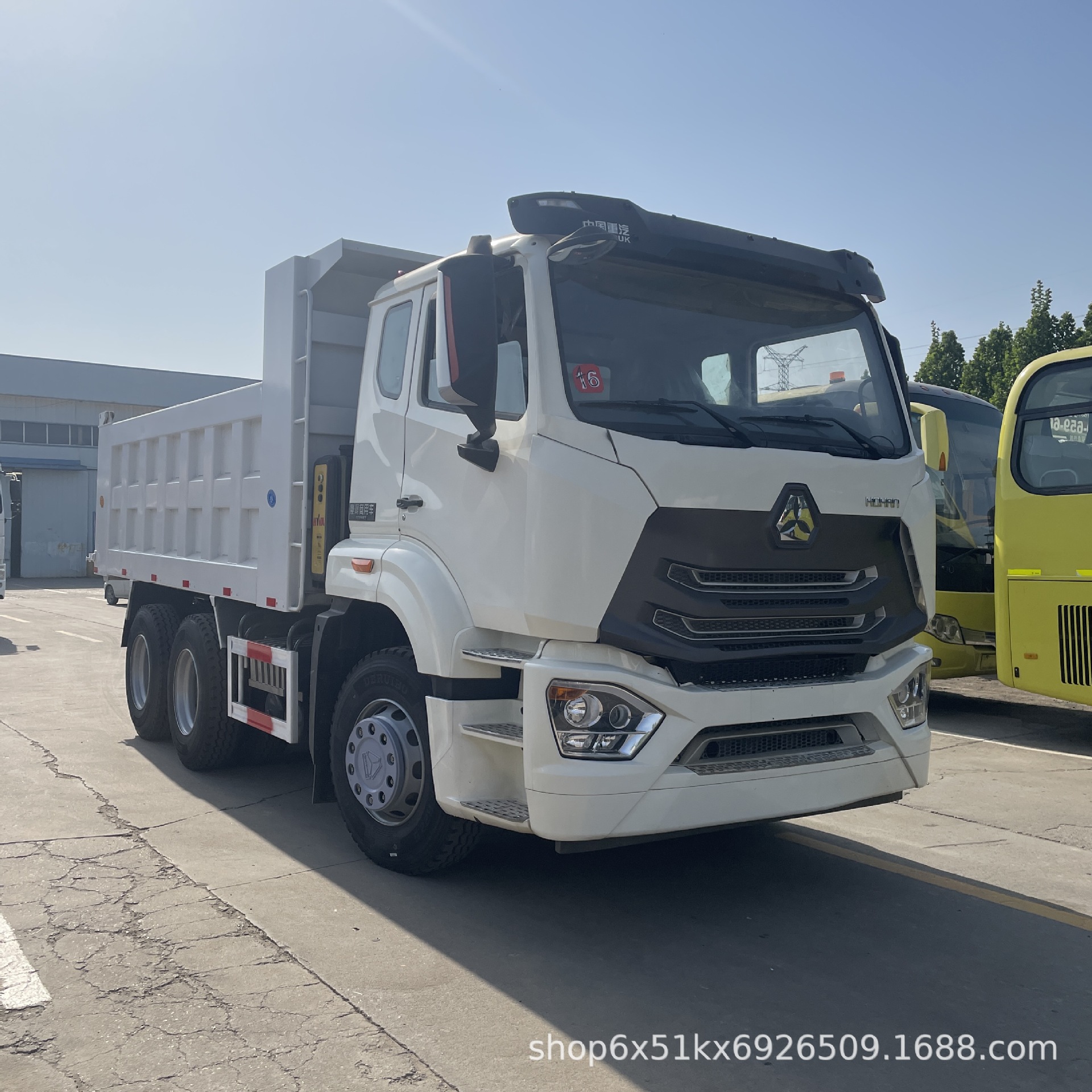 Supply of Howo Heavy-Duty Dump Trucks for Africa, 8-Wheel Rear Dump Truck, 371 Horsepower Howo Dump Truck