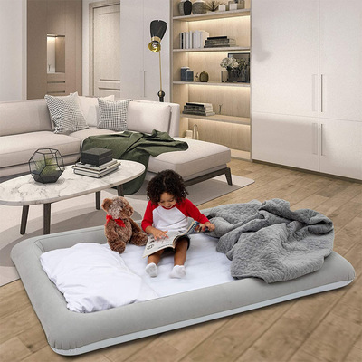 厂家定制环保PVC植绒儿童充气床婴幼儿便携旅行床吹气地板床垫OEM