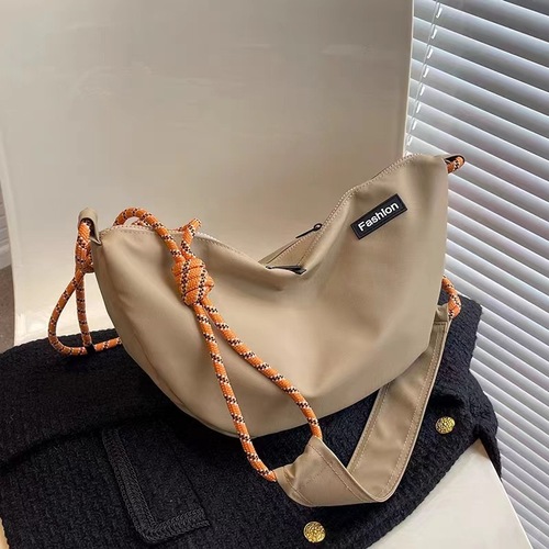Casual versatile nylon small bag  new women's bag popular crossbody bag fashionable one-shoulder dumpling bag
