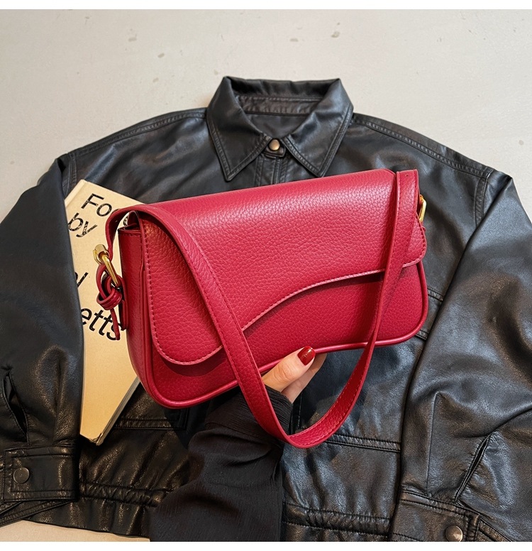 Bolso de hombro con hebilla magnética de nuevo estilo de alta calidad para viajar al trabajo, bolso de mujer simple de moda, bolso de axila, portátil diagonal