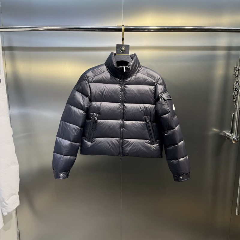 Cross-border high-quality wholesale 2026 new style Moncler Petra down jacket, short, stand-up collar, with logo, women's puffer jacket