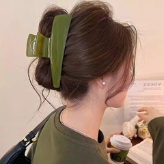 髪の量の多い女性のためのシンプルな気質のヘアクリップ 2025 新しい大型ハイエンドサメクリップ後頭部ヘアクリップ帽子