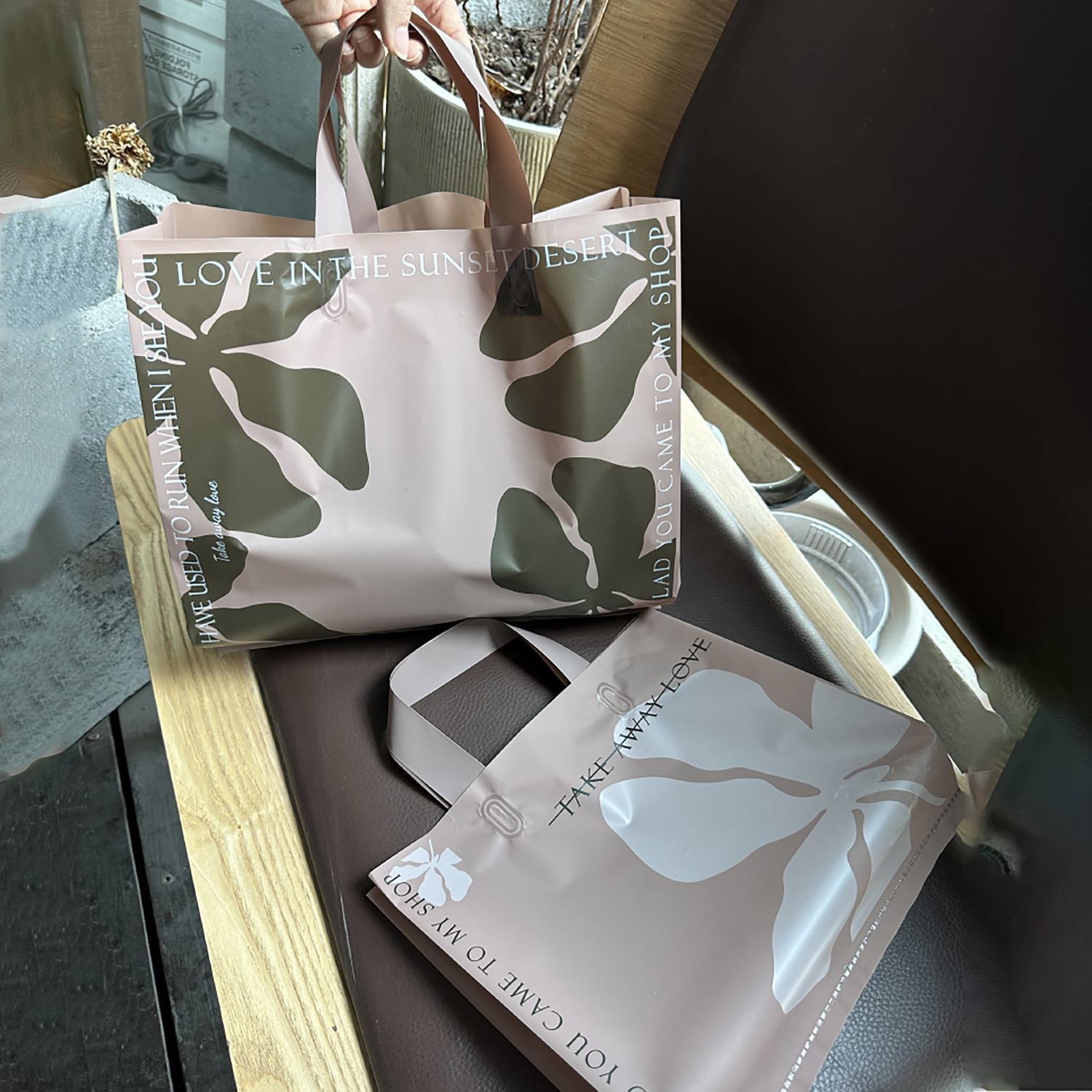 服装店手提袋塑料打包礼物包装感童装礼品袋购物袋子印刷批发