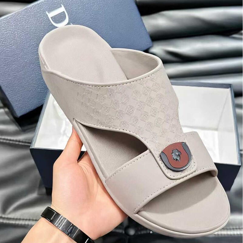 Wholesale Home Slippers for Summer, Men's Outdoor Thick-Soled Indoor Non-Slip Bathroom Shower Slippers, Dad's Home Slippers Wholesale Home Slippers for Summer, Men's Outdoor Thick-Soled Indoor Non-Slip Bathroom Shower Slippers, Dad's Home Slippers