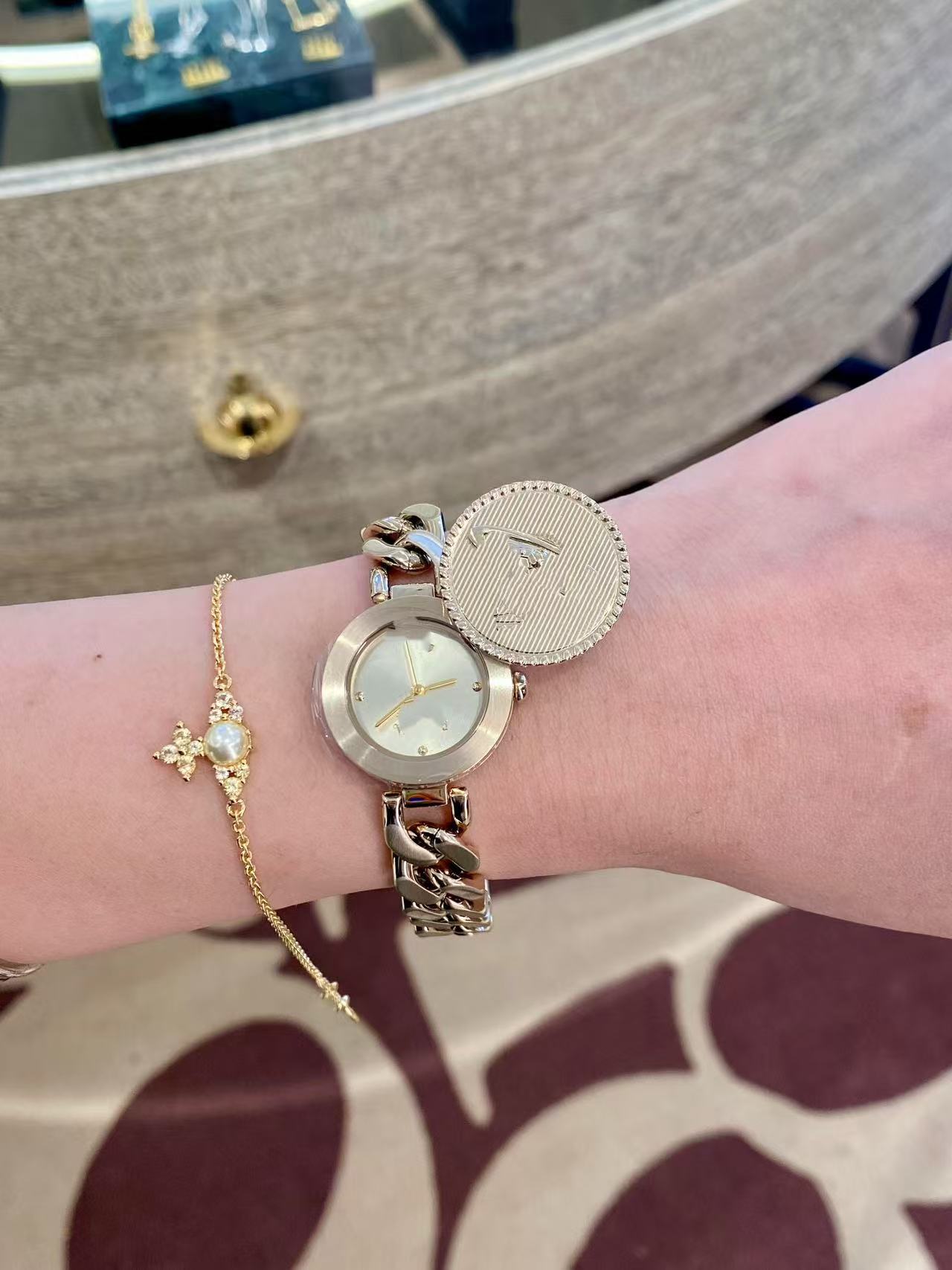 68vva+ counter gift box