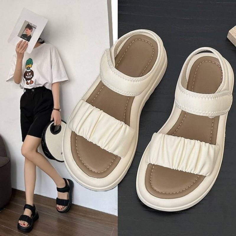 Trendy Foreign Trade Sandals 2025 Popular Girls' Sandals Summer Style for Older Children Stylish Versatile Soft-Soled Girls' Beach Shoes