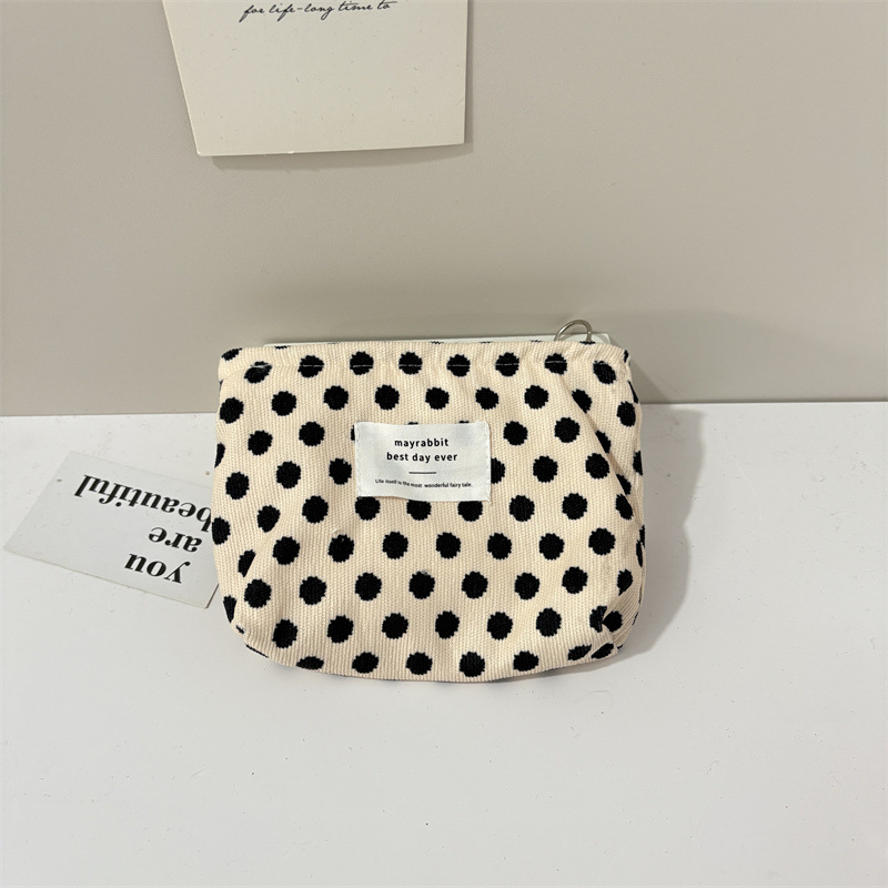 60g Weight Canvas Lining Material Zipper Closure Type / Strap Type Cosmetic Bag Bags Type Daily, Street, Shopping Occasion Corduroy Material Leopard Pattern All Seasons Season Women's Gender Elegant, Streetwear Style Square Shape Small Size Elegant Streetwear Leopard Corduroy Square Makeup Bags 24