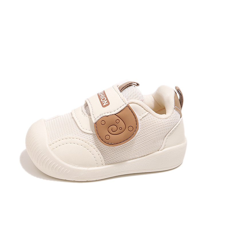 Zapatos infantiles para bebés en otoño nuevos zapatos de función ligera antideslizante con suela suave, una etapa de zapatos de red para bebés, hombres y mujeres.