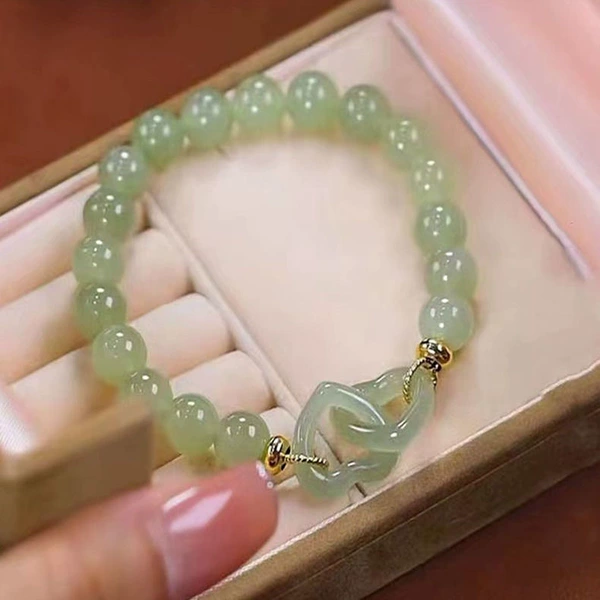 Seamless double interlocking heart bracelet
