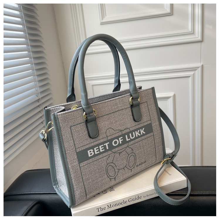 Retro New Large-capacity Spring Shoulder Tote Letter Printing Handbag 28*20.5*10cm display picture 3