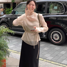 春季法式气质半高领后排扣设计系带收腰显瘦长袖衬衫+吊带二件套
