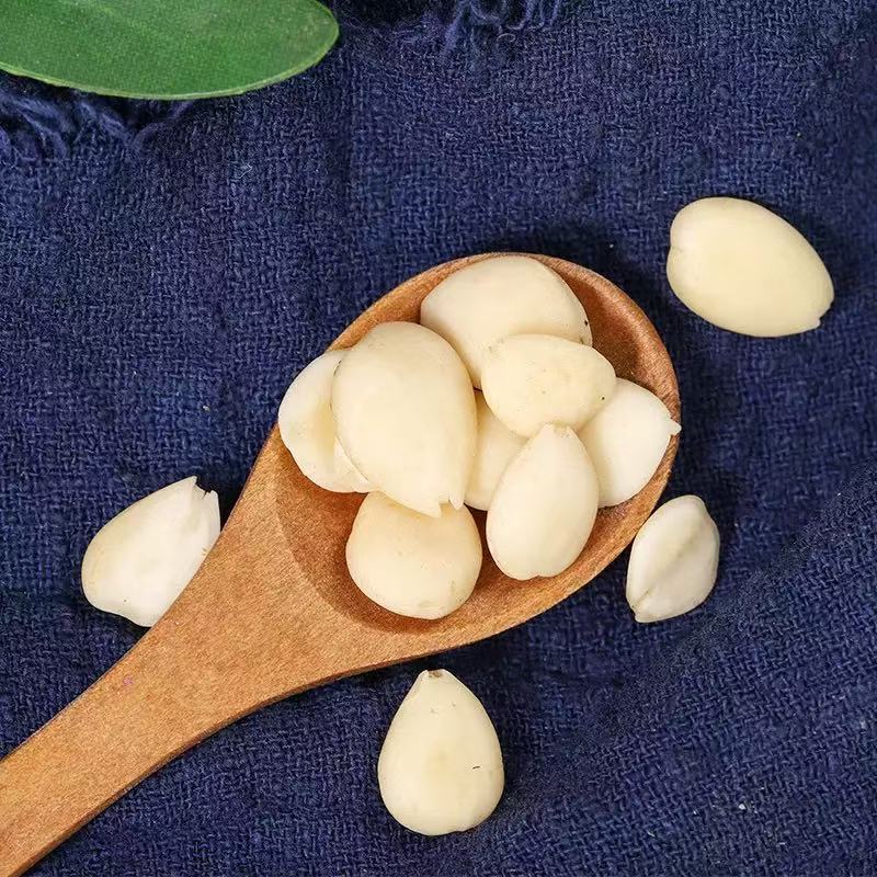 Sweet Almond Kernels Xing Ren Prunus armeniaca Peeled Dried Seeds for Baking Tea and Congee 500g quality and texture