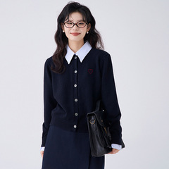 2025秋季新款减龄时尚好看爱心刺绣拼接条纹假两件衬衫女针织毛衣