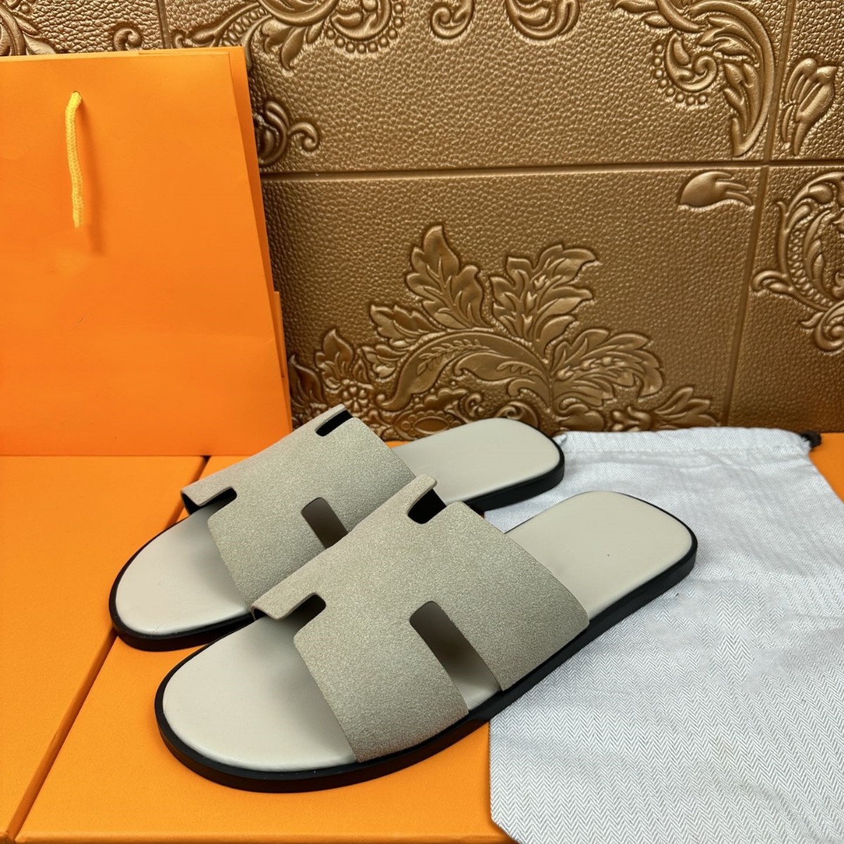 First Layer Cowhide European 2025 Men's Summer Slippers Trendy Genuine Leather Slip-On Men's Trendy Brand Lightweight Popular Style