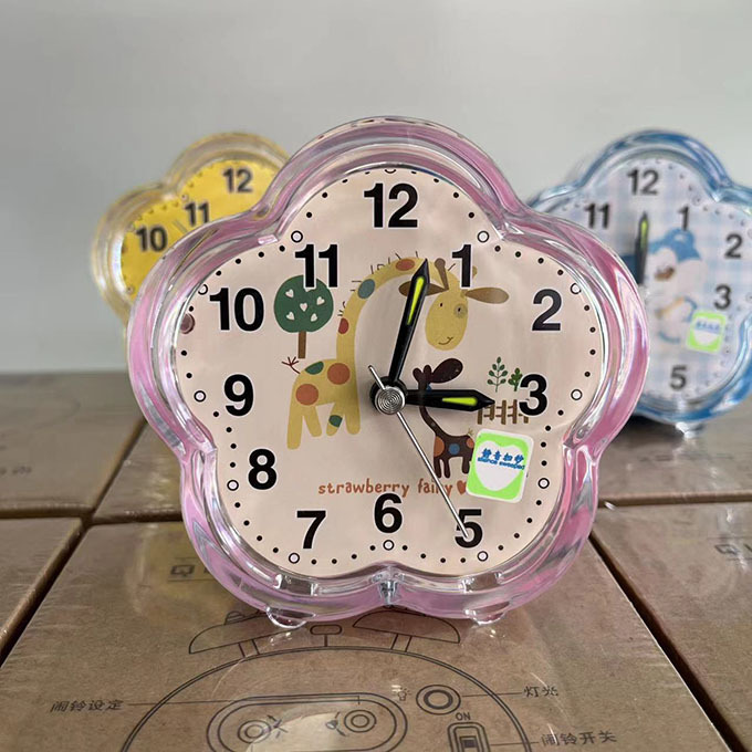 Reloj despertador silencioso con diseño cartoon - Con luz nocturna - Simple y práctico - Para estudiantes y hogar - Ideal como regalo