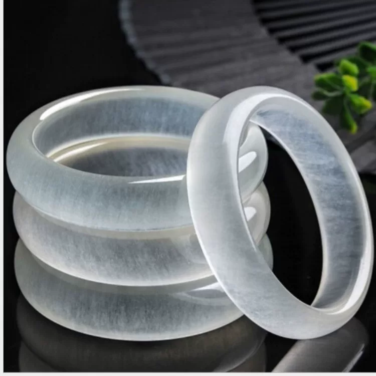 Replica jade, fashionable bracelet, city style, ice imitation