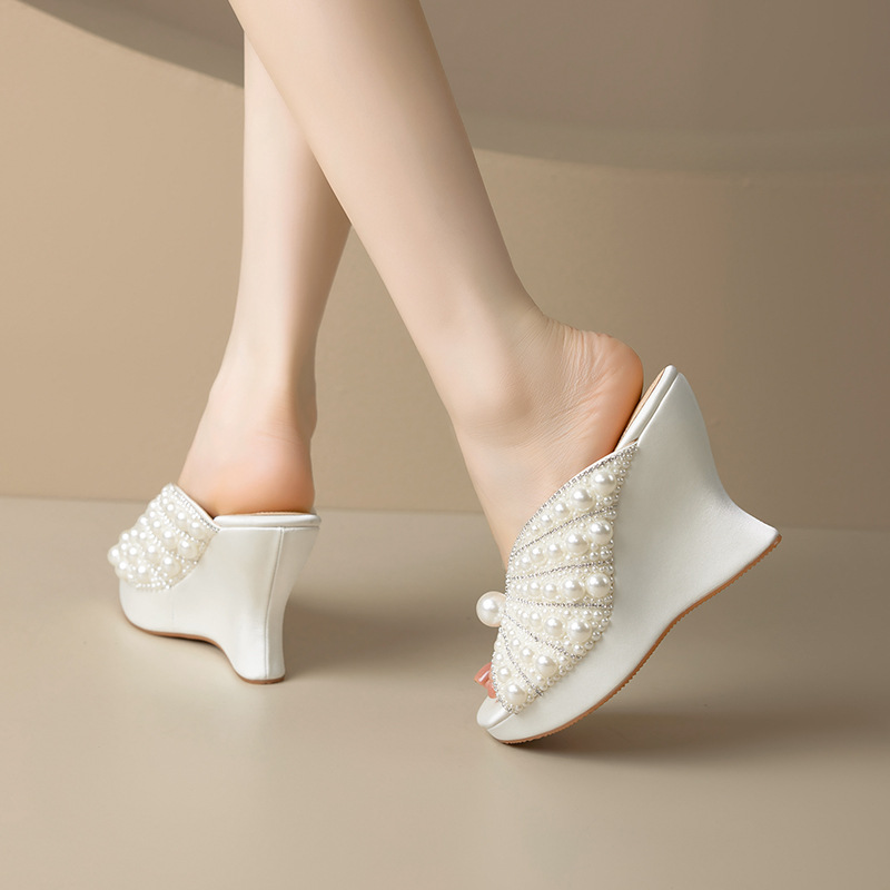 Sandal cao gót nữ đế xuồng 9cm quai ngang đính cườm ngọc trai — Màu đen, Màu trắng sữa