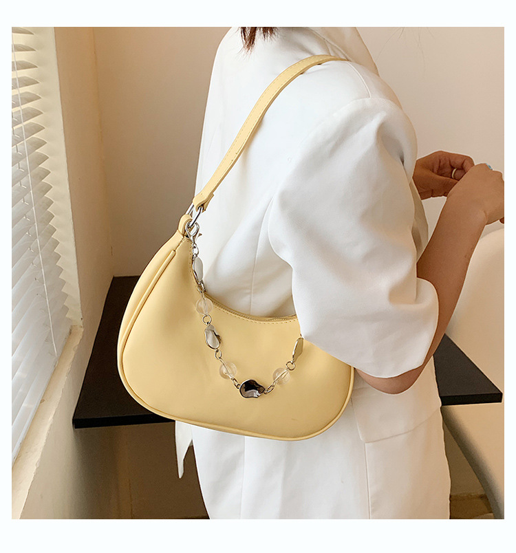 Fashion Chain Solid Color One-shoulder Armpit Bag display picture 6