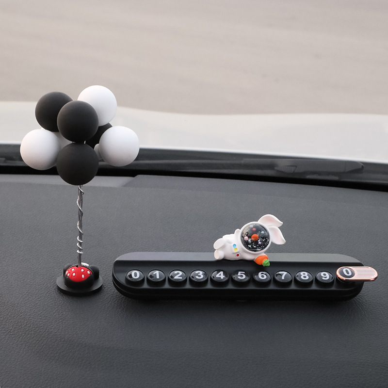 Tarjeta de teléfono de movimiento de automóviles lindos astronautas 2024 nuevos productos explosivos tarjeta de estacionamiento temporal de automóviles adornos de mujer