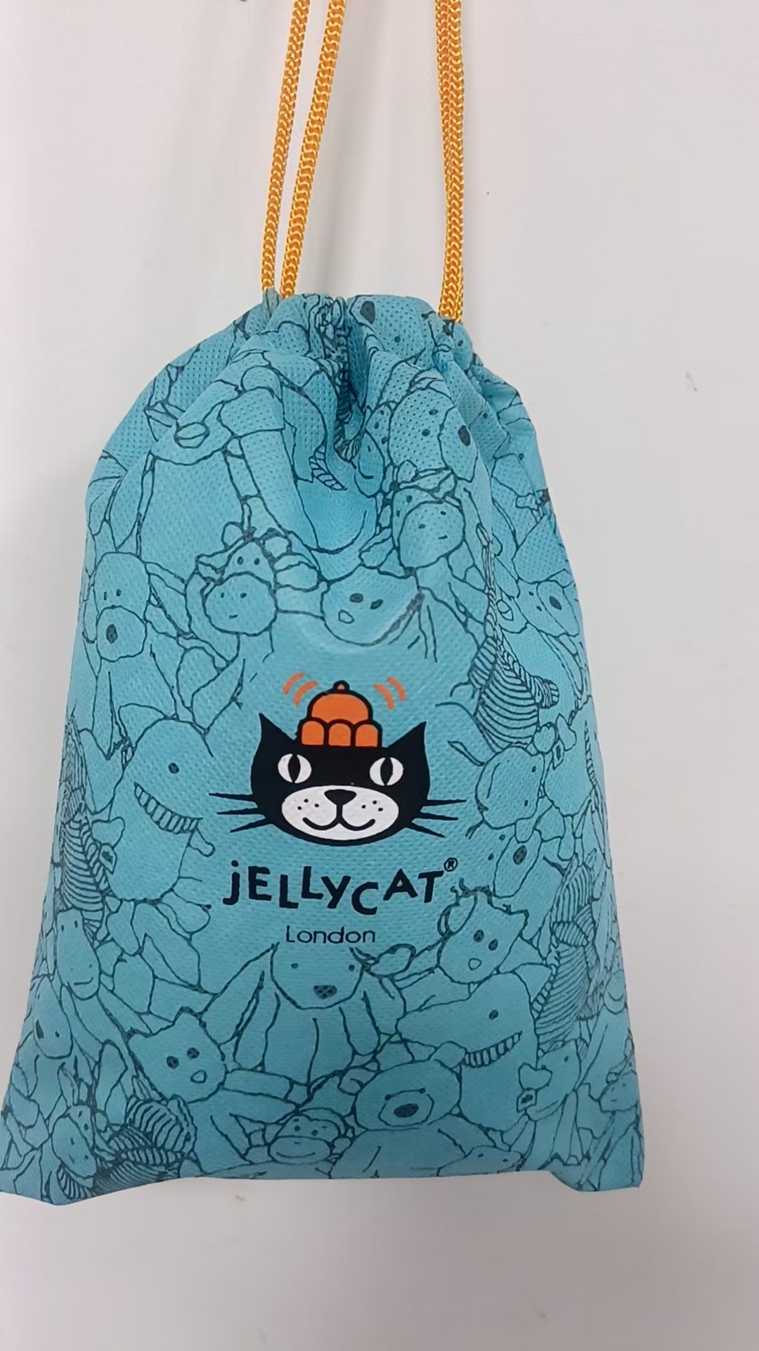 6cd85d25-5f79-43fd-8e90-a40503