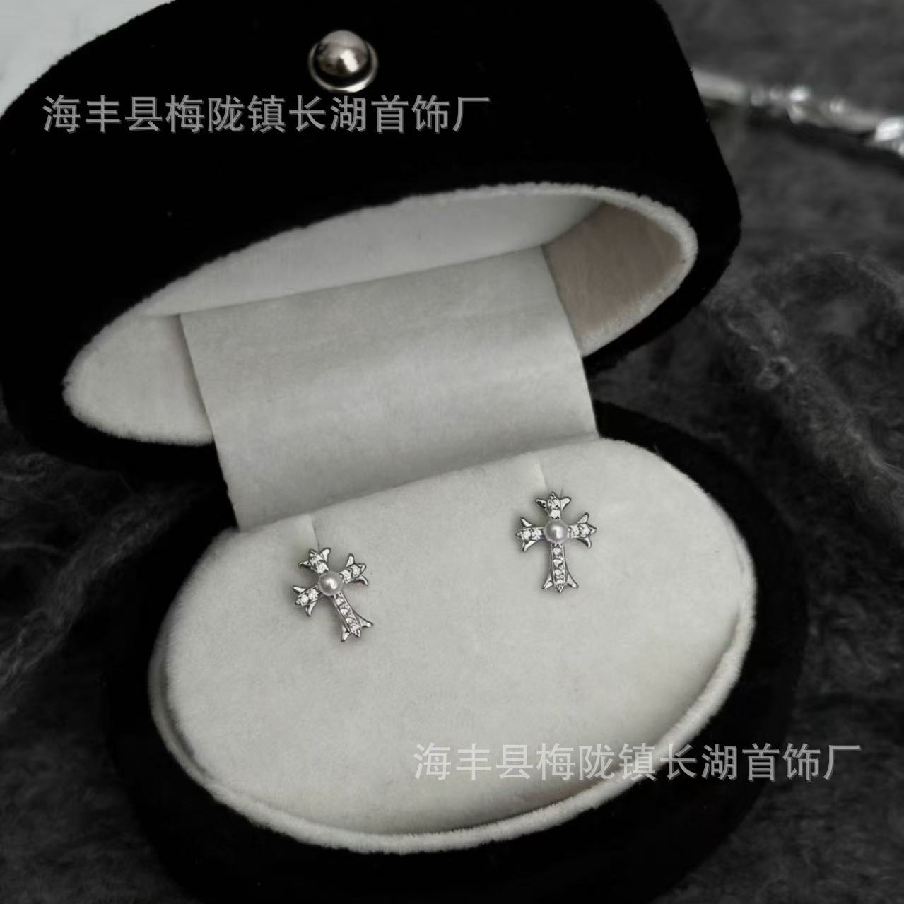 气质小巧镶钻珍珠耳钉女高级感甜美潮流设计小众轻奢百搭大方