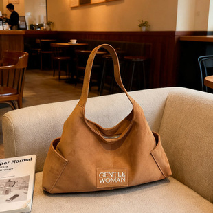 ̩��Gentlewoman�r����ĸͨ�����ذ�2026�����¿�Ҹ���|�Іμ��